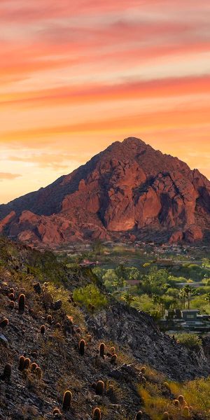Arizona_Phoenix_Camelback-Mountain-Sunset_Mountain-sunset-Phoenix_Visit-Phoenix_Unknown_Visit-Phoenix-photo-by-dspaz.com_HERO